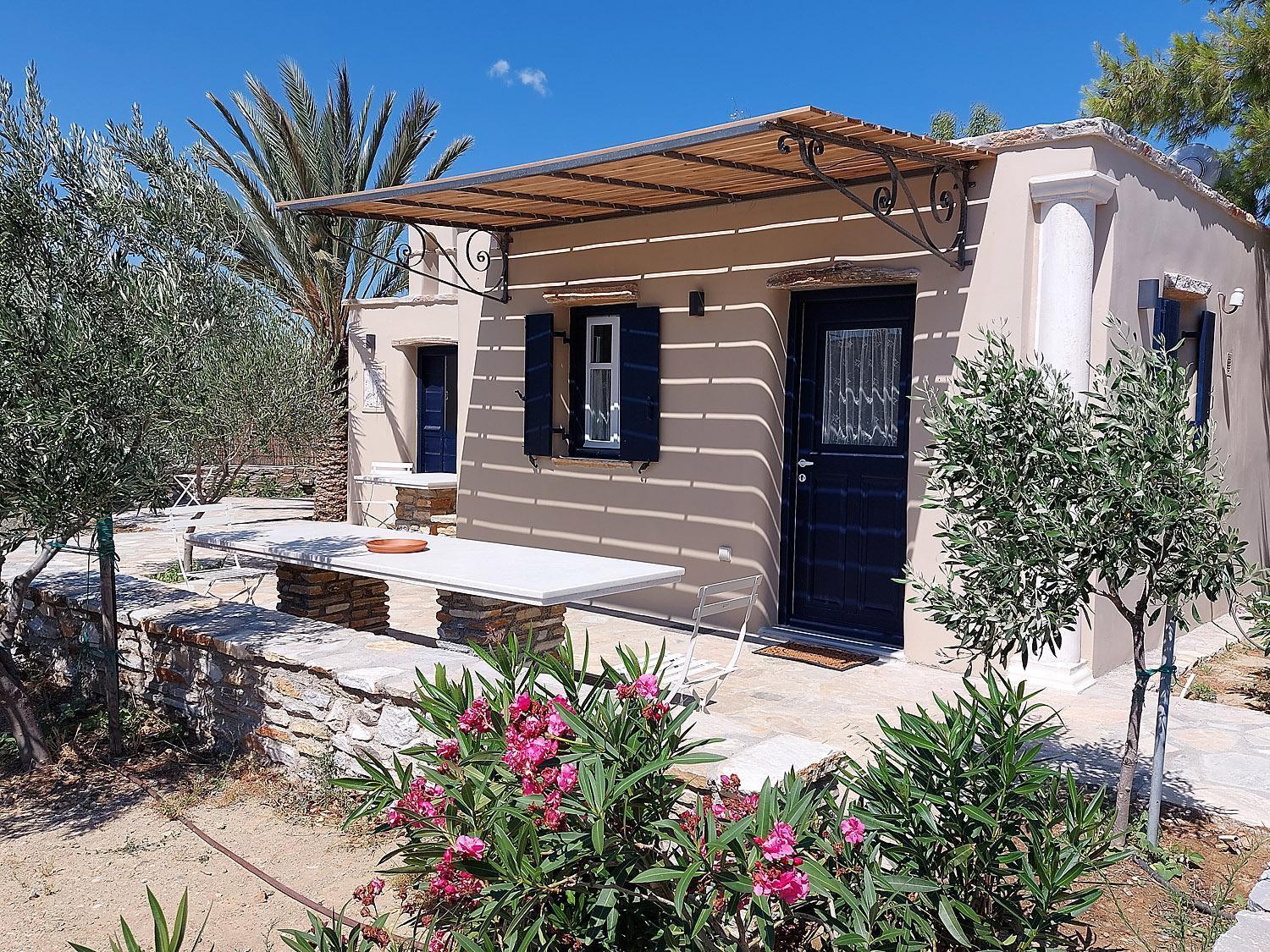 K Homes-Family Stone Suite Tínos Extérieur photo